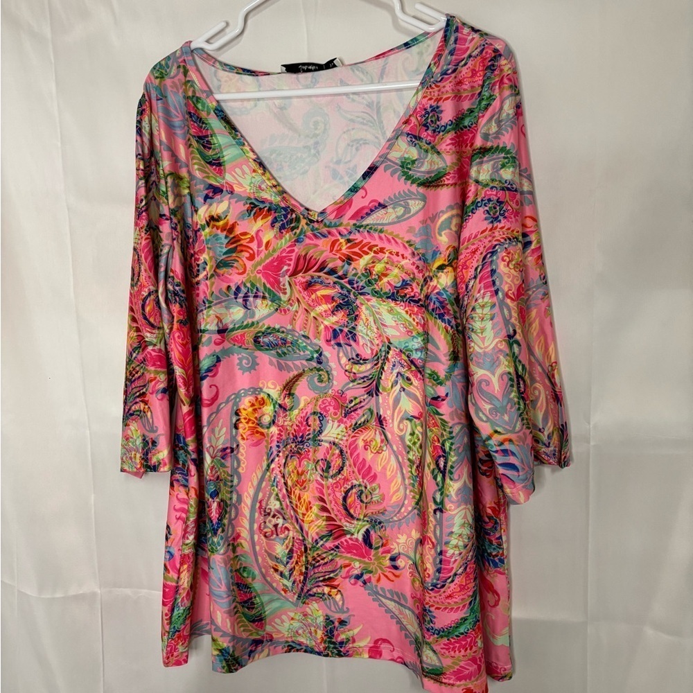 New with tags, womens size XL shirt, #A752